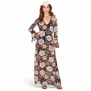 Forever 21 Retro Floral Bell Sleeve Maxi Dress Long Sleeve Slits V Neck